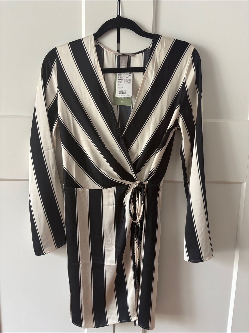 H&M Black and Cream Striped Long-Sleeve Wrap Dress for Women Size Small